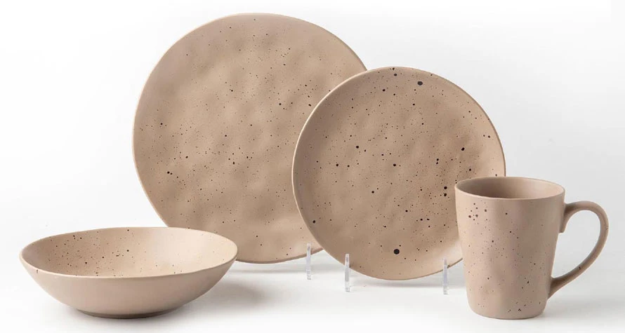 speckled stoneware dinnerware set---- 1 speckled stoneware dinnerware set---- 1